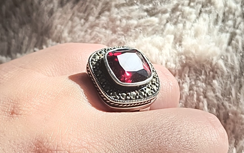 Vintage Garnet Ring