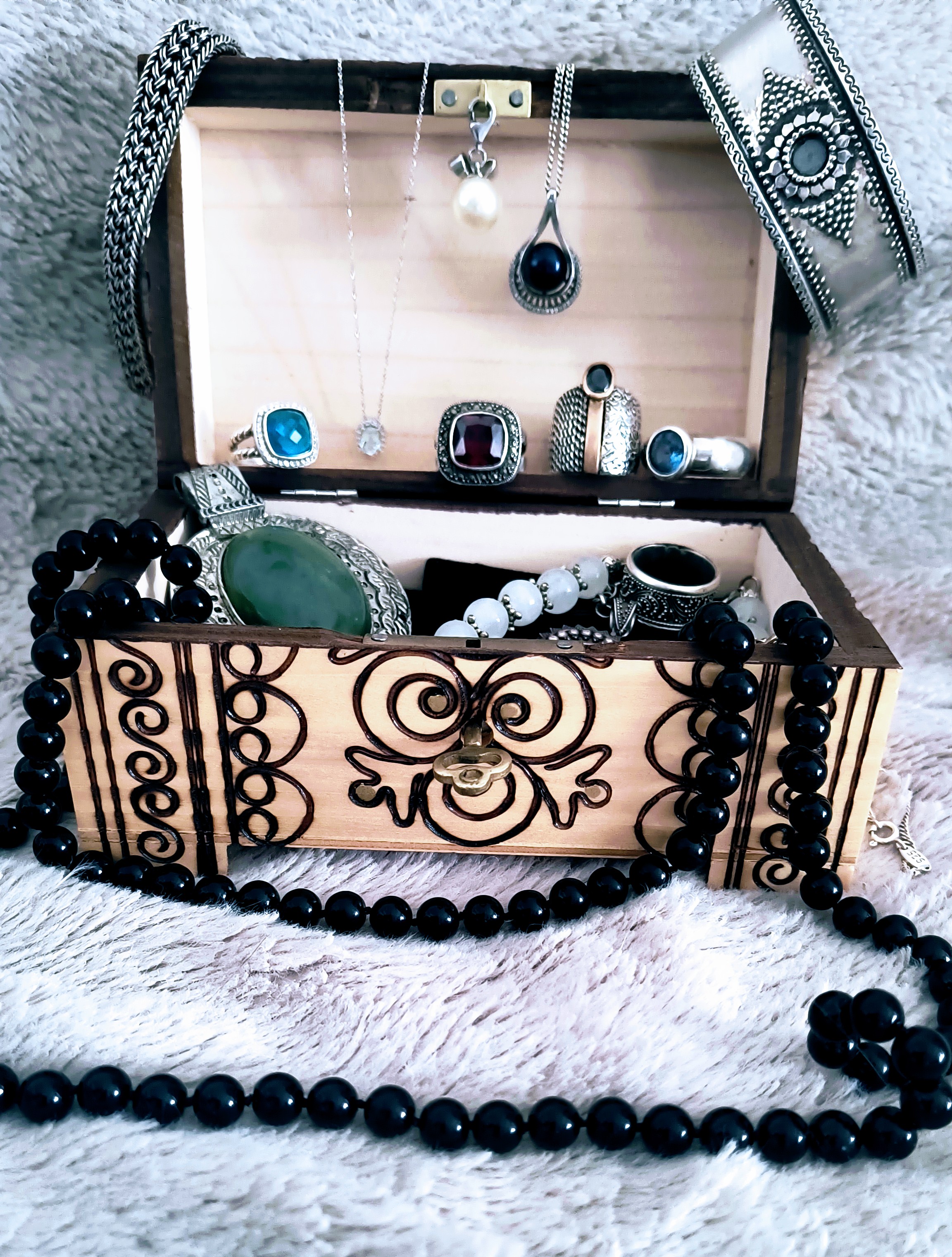 The Curated Vintage jewelry selection